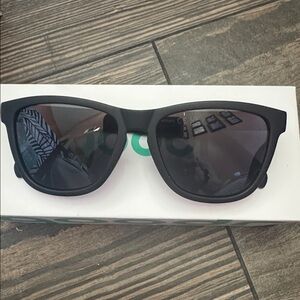 Goodr Black a unicorns calamity sunglasses new in original box